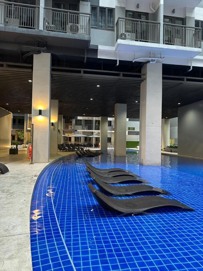 S Residences Tower 3 Moa Luxe Staycation By C Манила Экстерьер фото